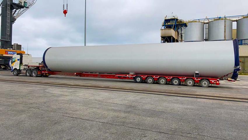 Éolienne transport section de mat